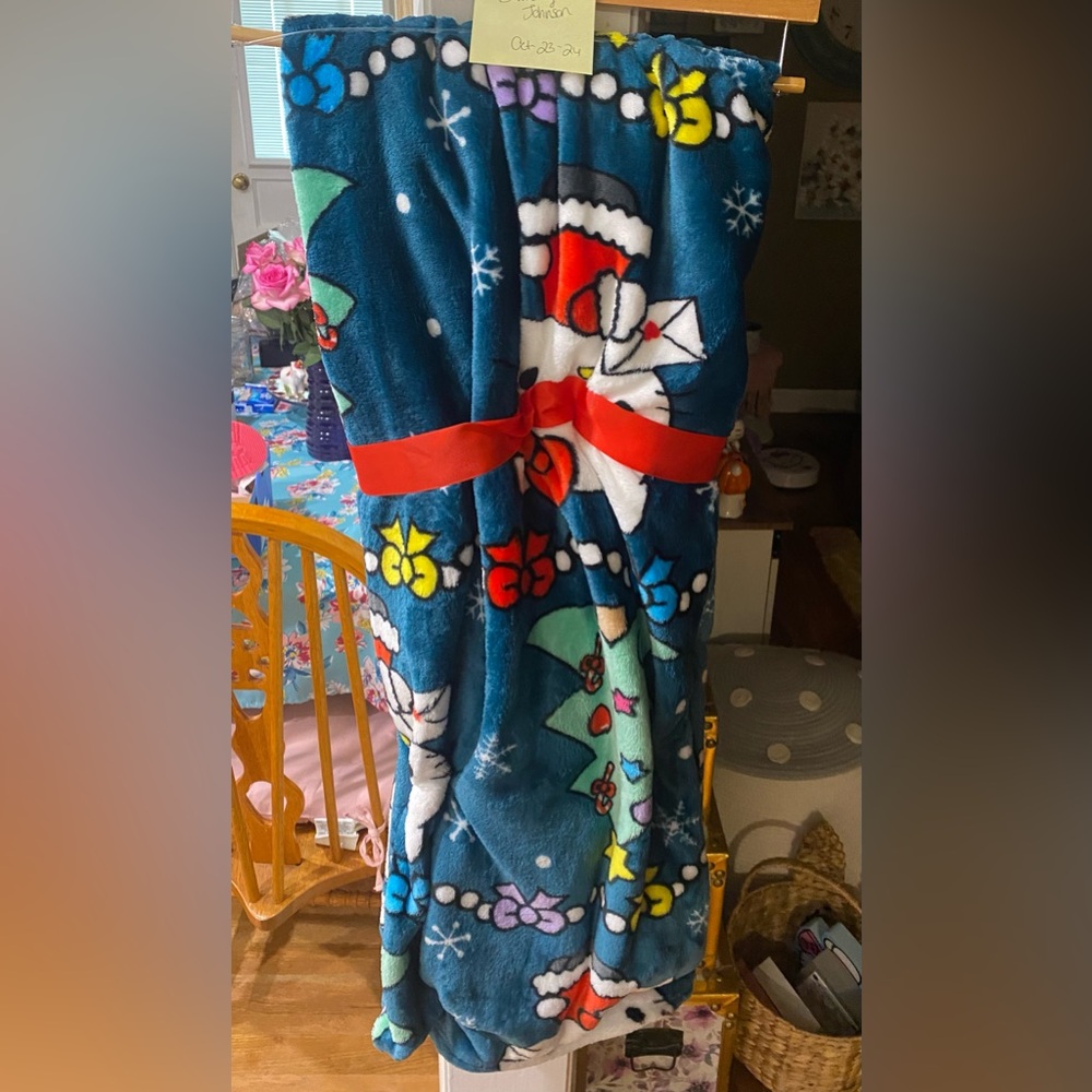 Hello Kitty Christmas Blanket